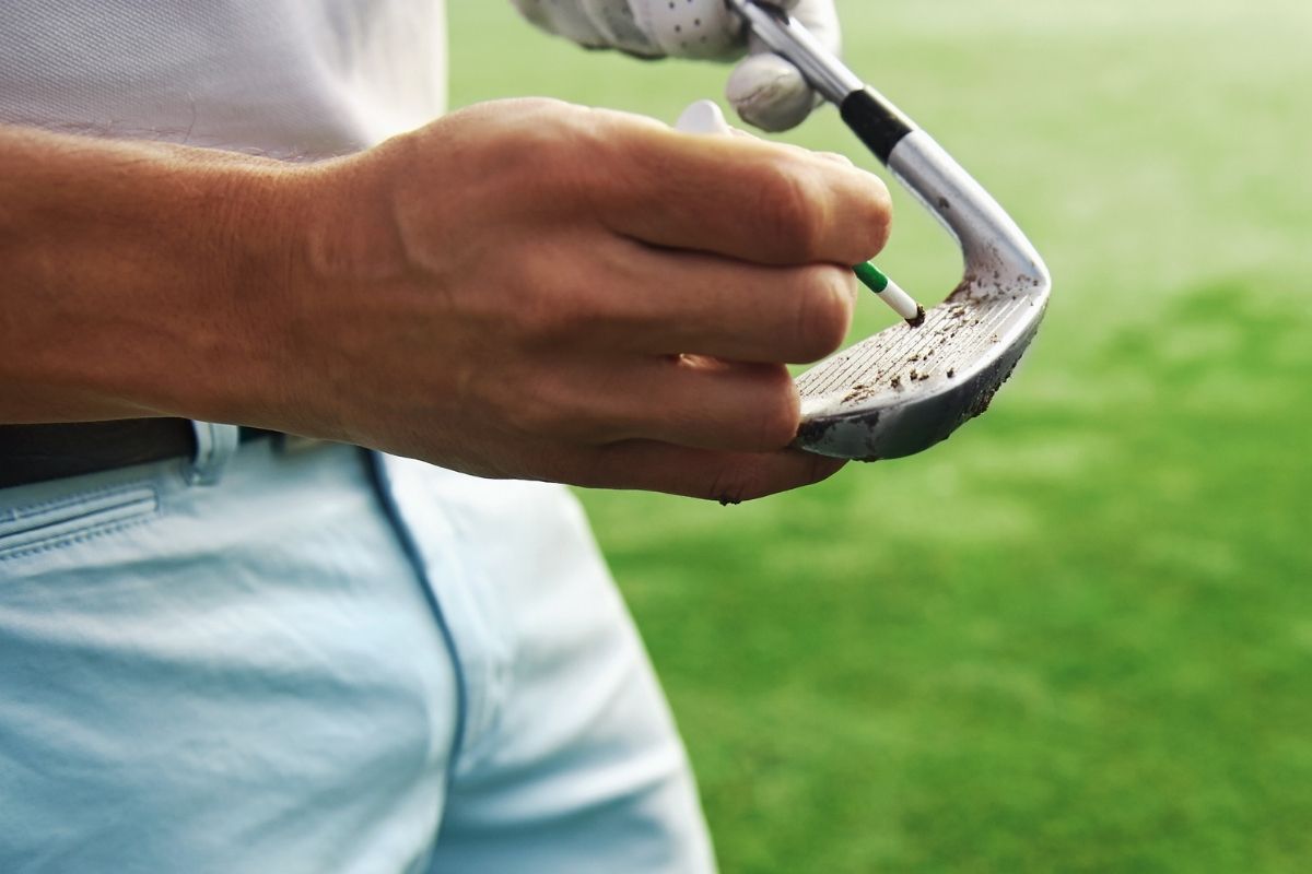 How To Clean Golf Clubs